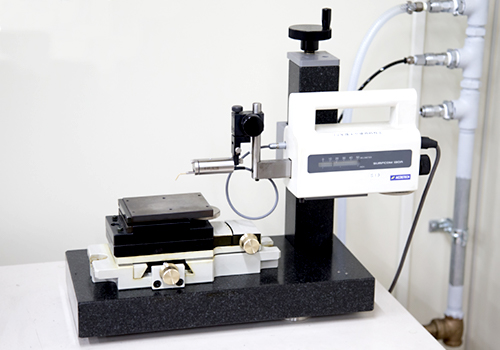 Surface roughness measuring instrument